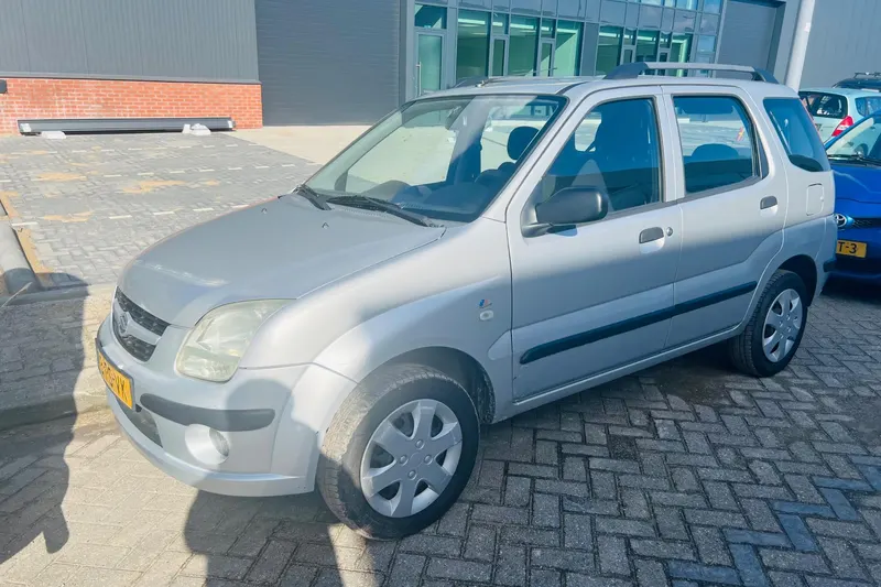 Suzuki Ignis (2004)