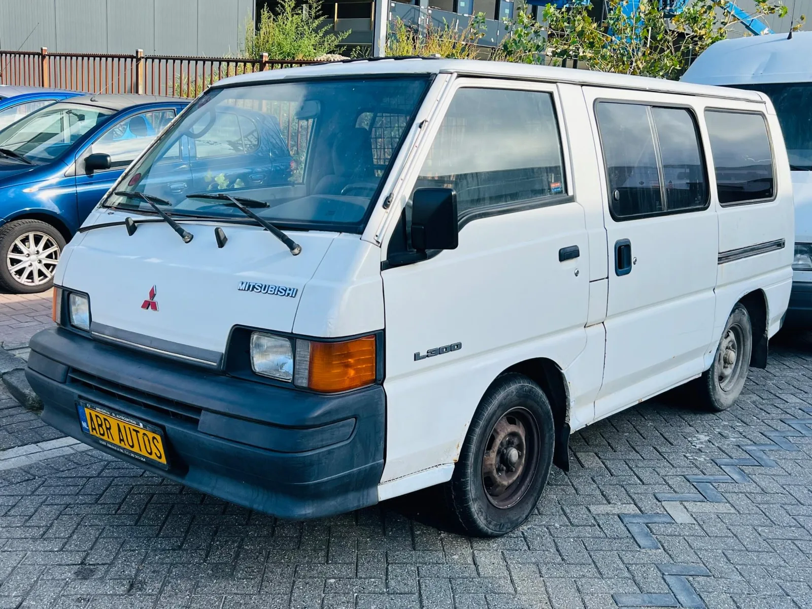 Mitsubishi L 300 (1998) — foto 1