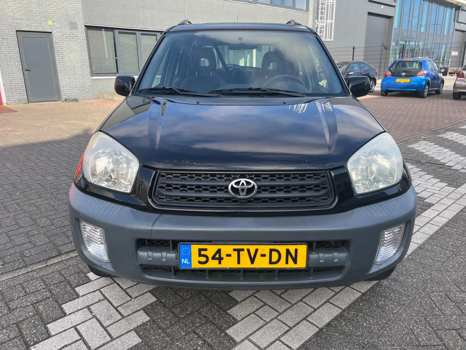 Toyota RAV4 (2001) — foto 1