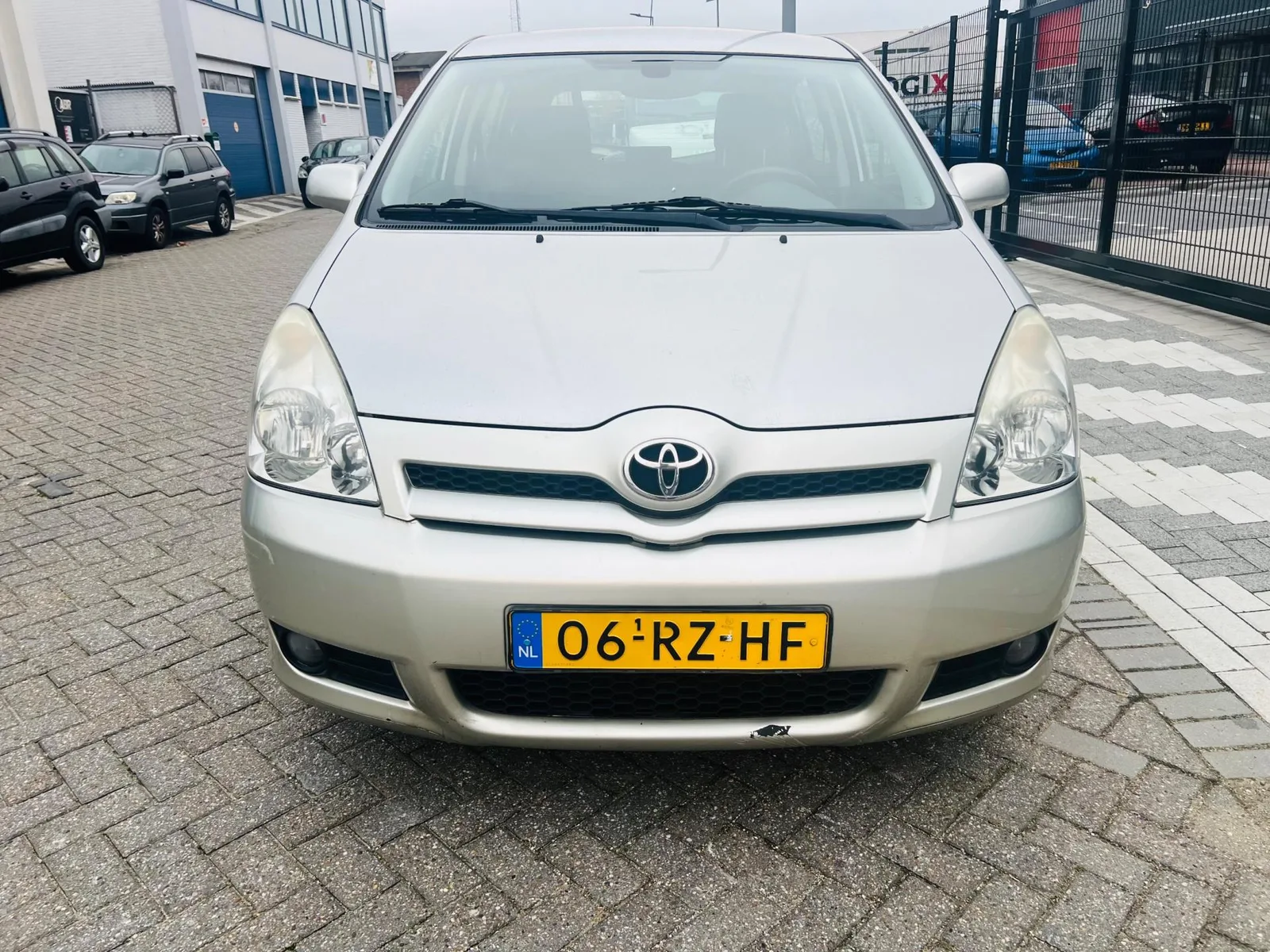 Toyota Verso (2005) — foto 1