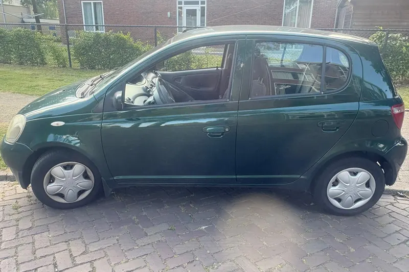 Toyota Yaris (2001)