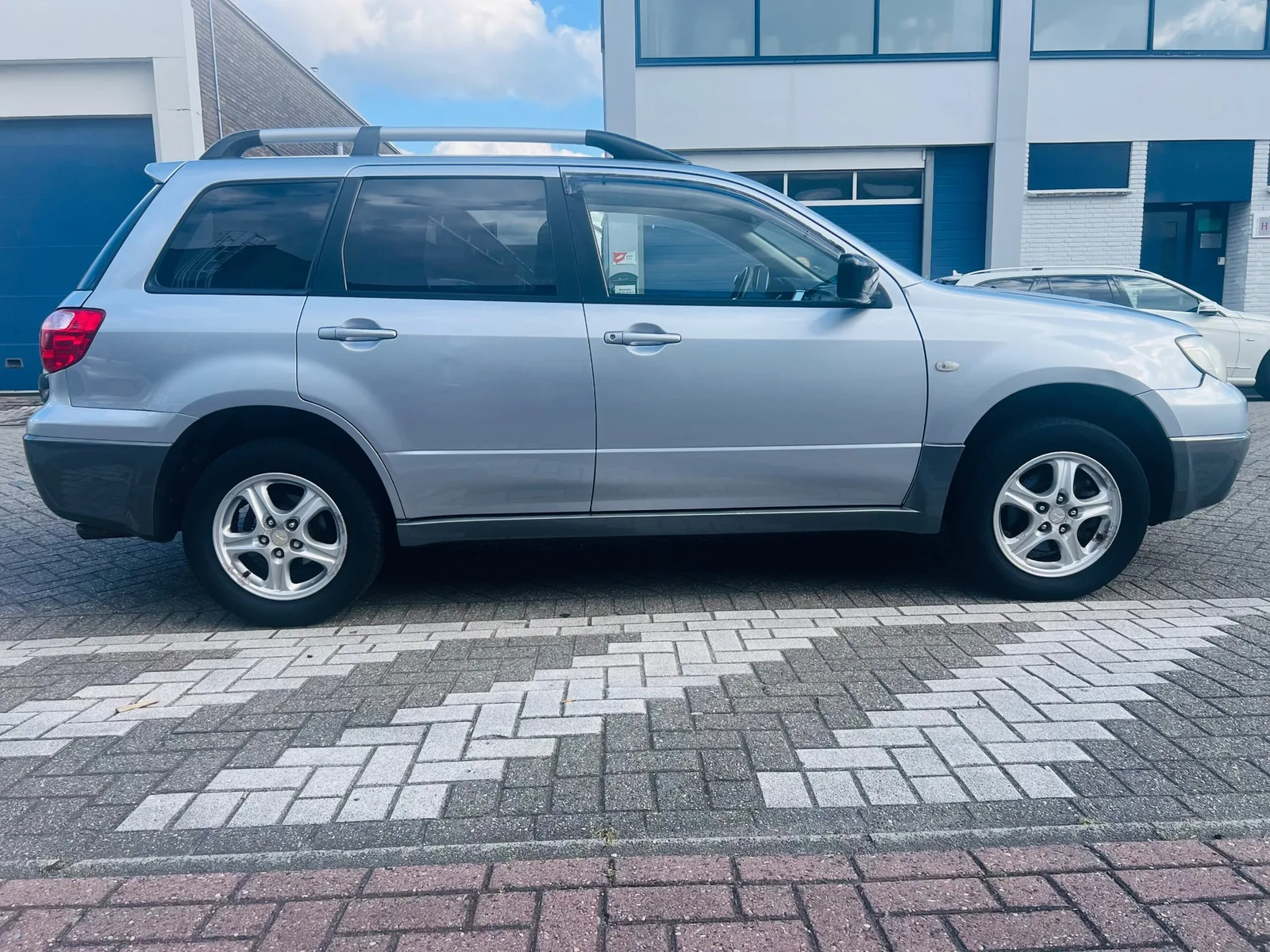 Mitsubishi Outlander (2007) — foto 1