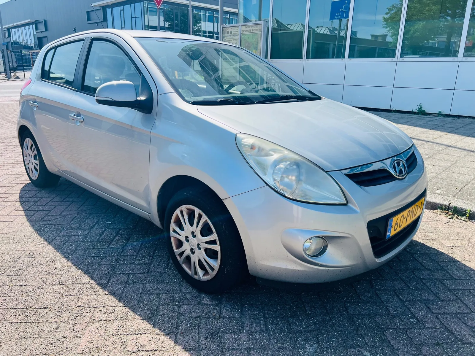 Hyundai i20 (2011) — foto 1