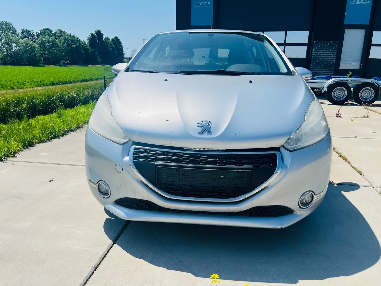 Peugeot 208 (2012) — foto 1
