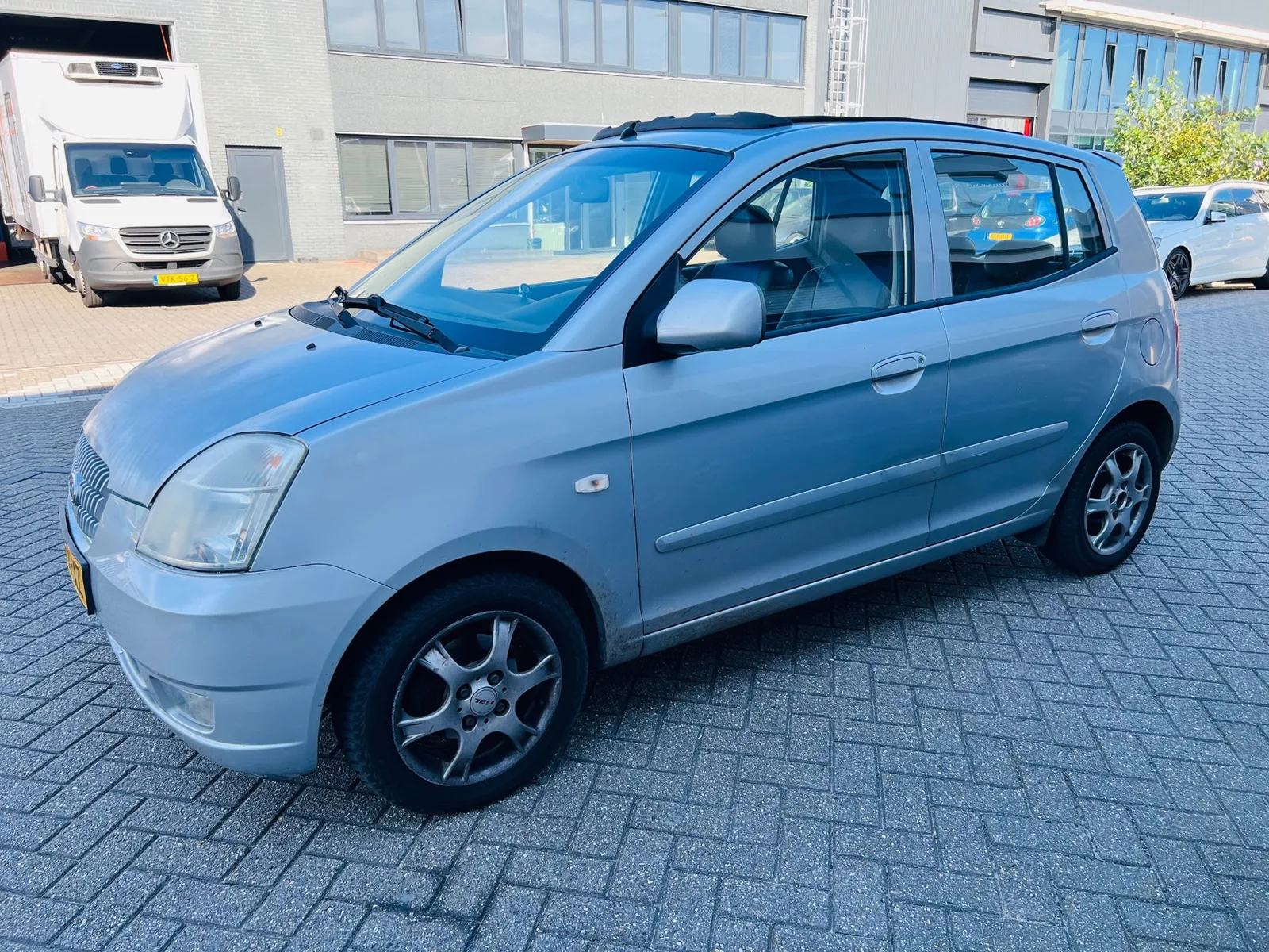 Kia Picanto (2006) — foto 1