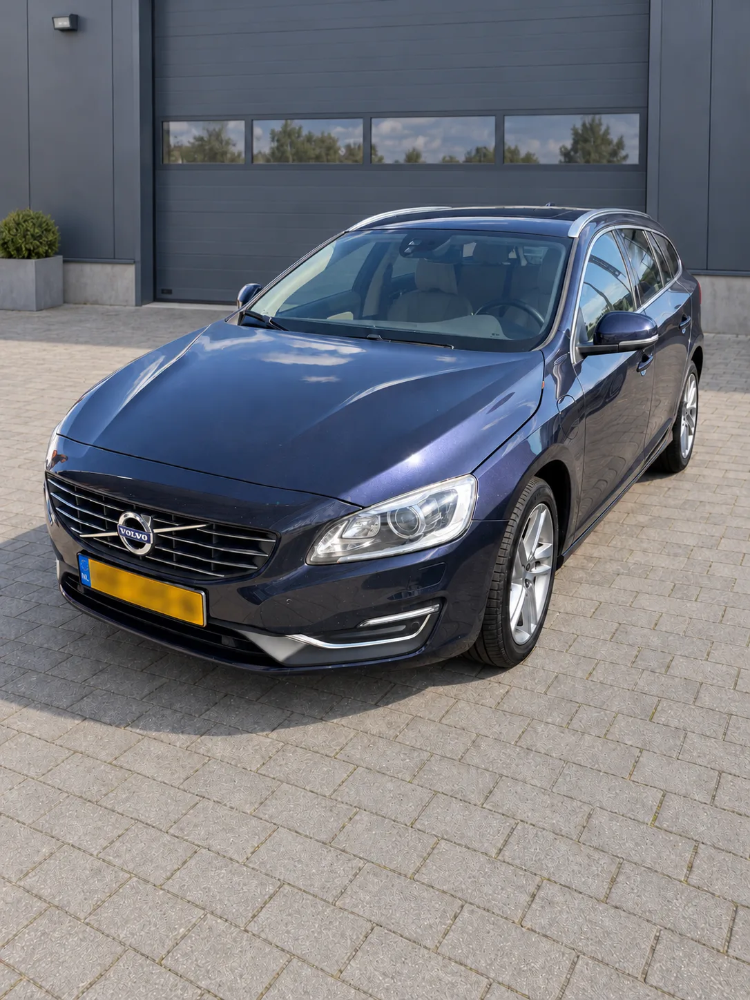 Volvo V60 (2015) — foto 1