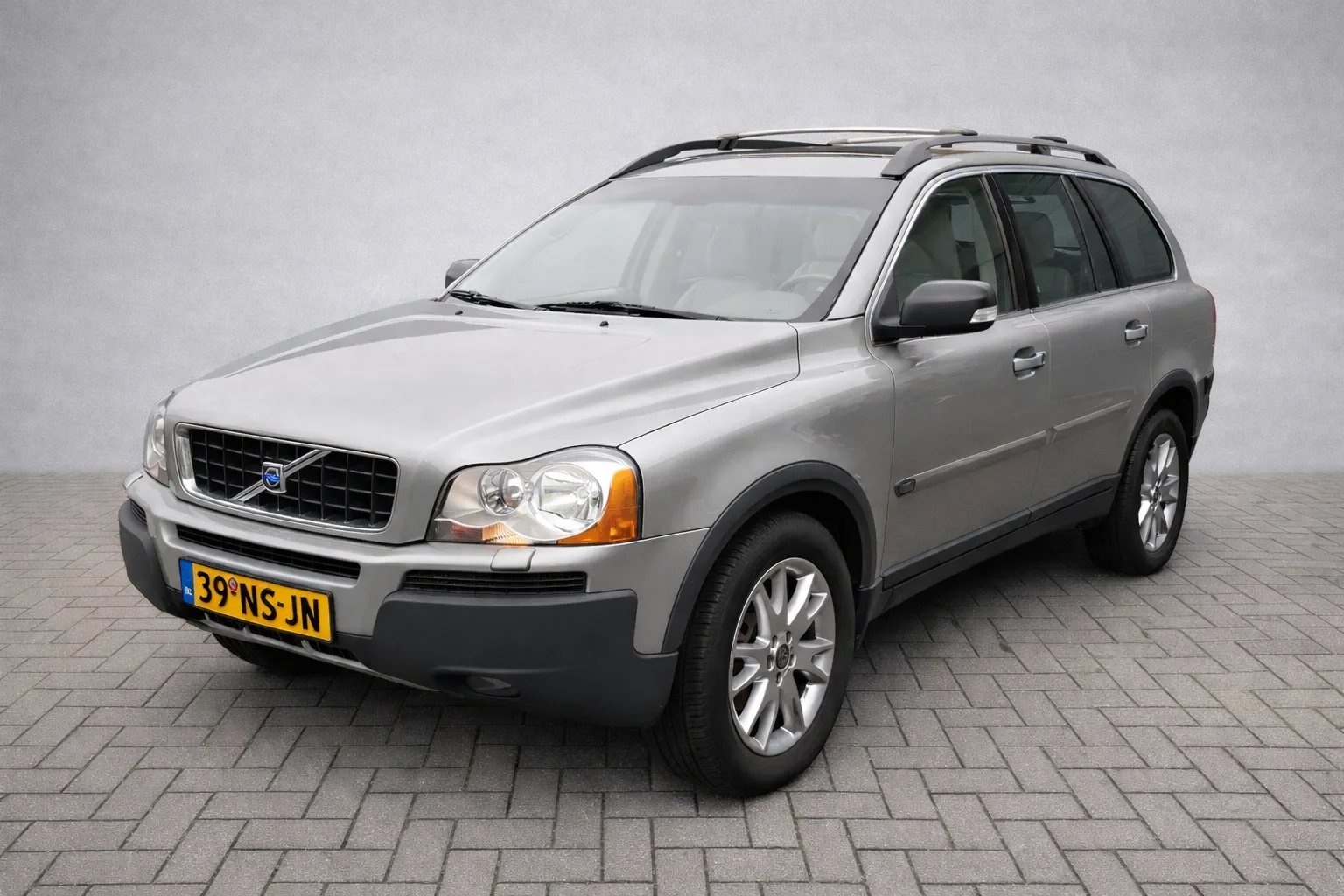 Volvo XC90 (2004) — foto 1
