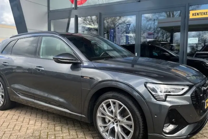 Audi e-tron (2022)