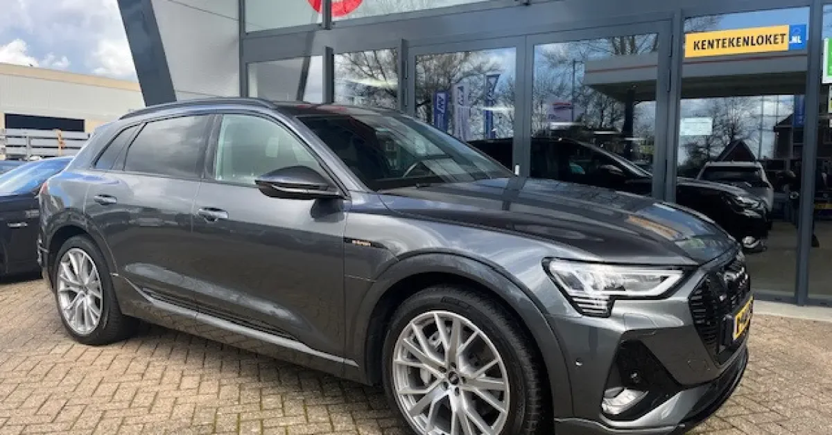 Audi e-tron (2022) — foto 1