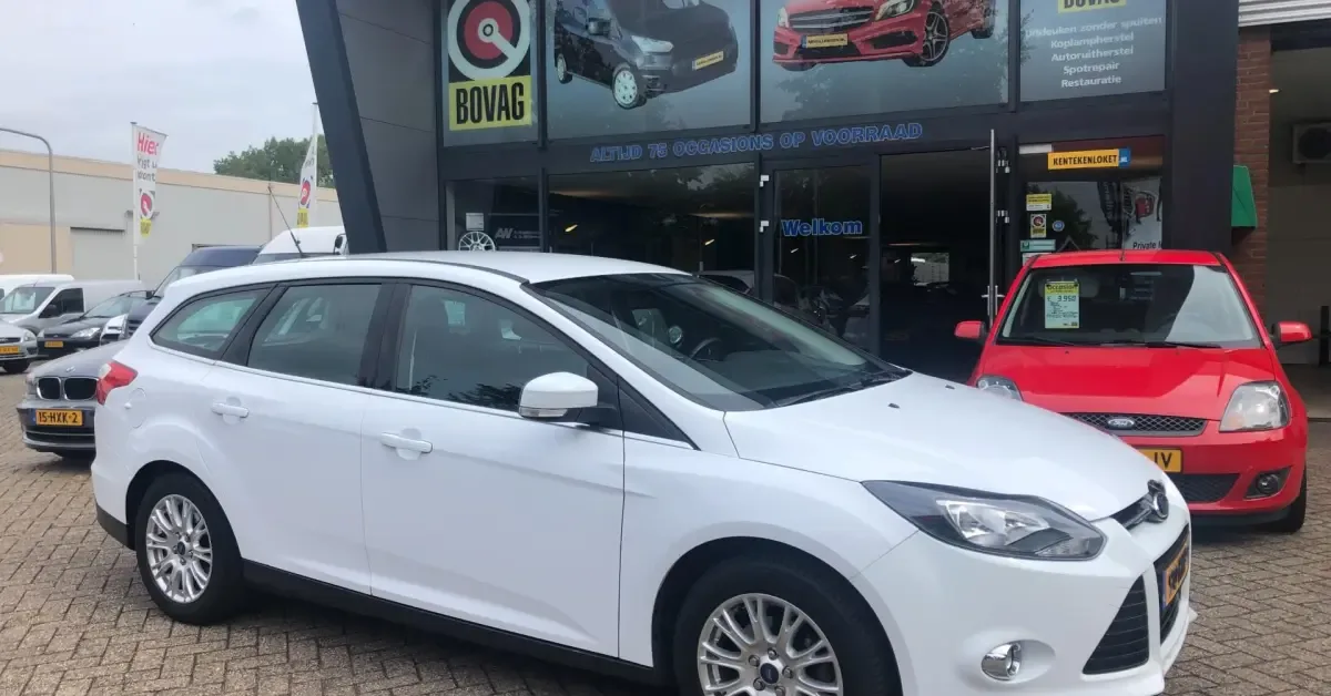 Ford Focus (2011) — foto 1