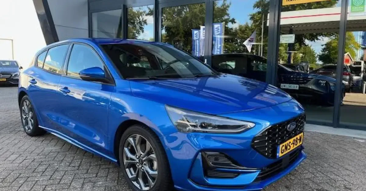Ford Focus (2023) — foto 1