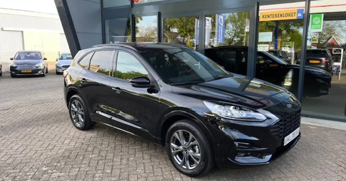 Ford Kuga (2023) — foto 1