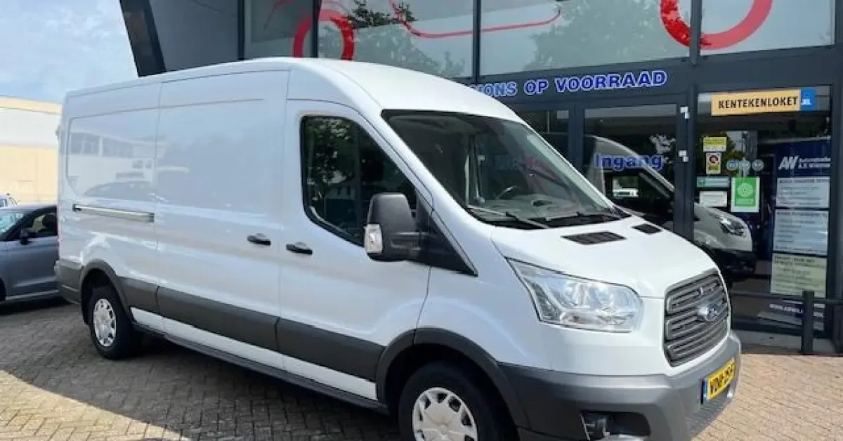 Ford Transit (2017) — foto 1