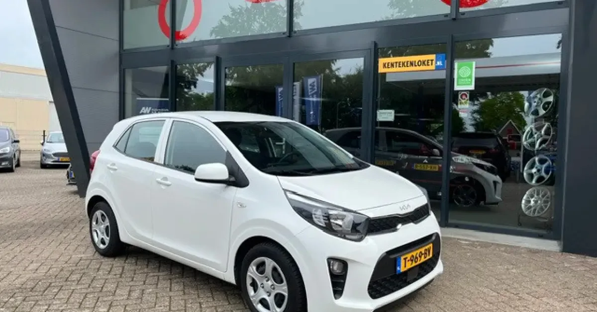 Kia Picanto (2023) — foto 1