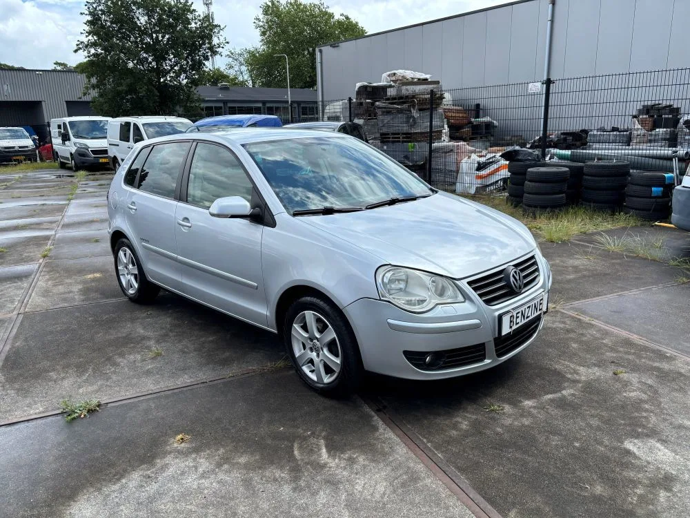 Volkswagen Polo (2009) — foto 1