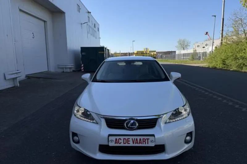 Lexus CT (2012)