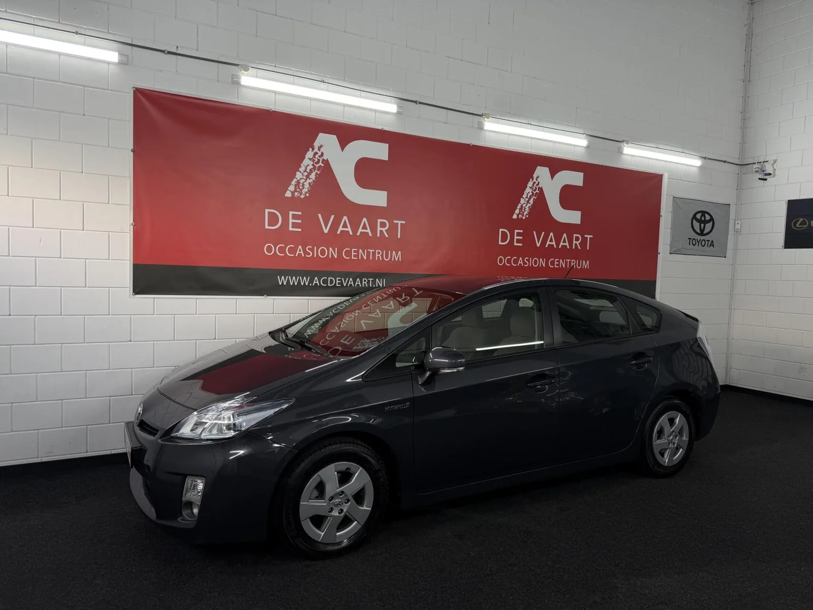 Toyota Prius (2010) — foto 1