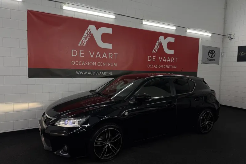 Lexus CT (2012)