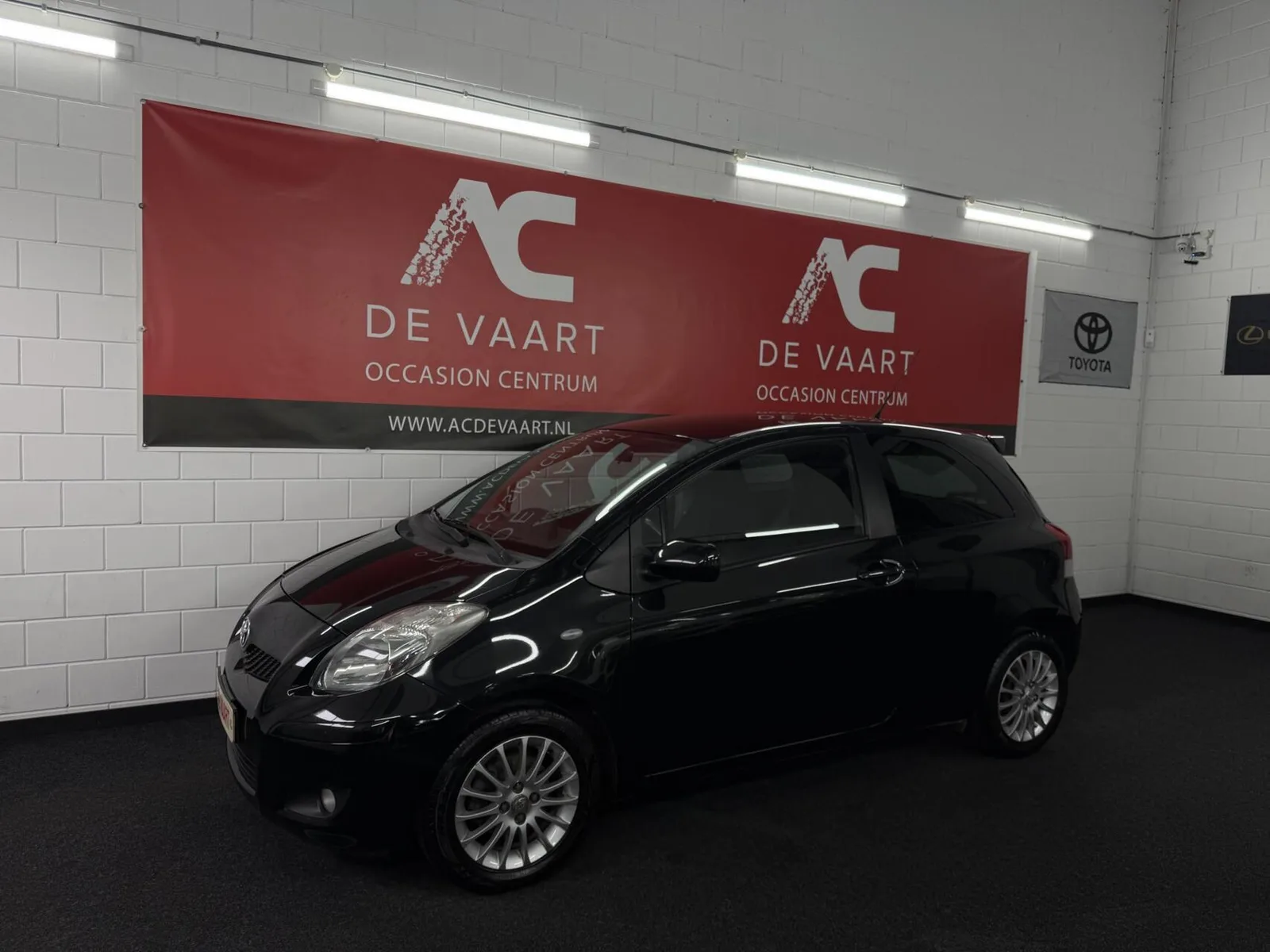 Toyota Yaris (2009) — foto 1