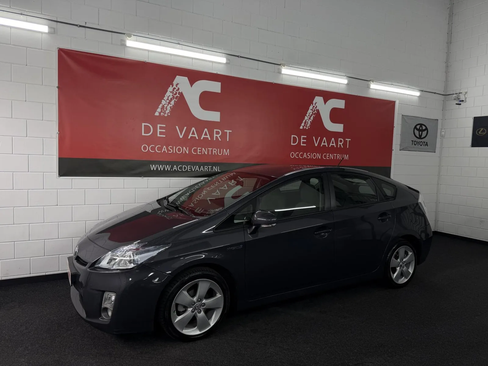 Toyota Prius (2010) — foto 1