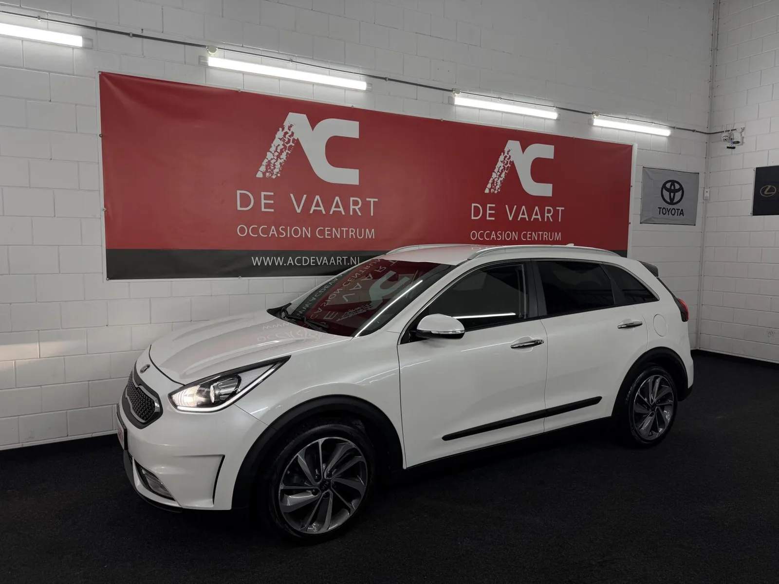 Kia Niro (2016) — foto 1