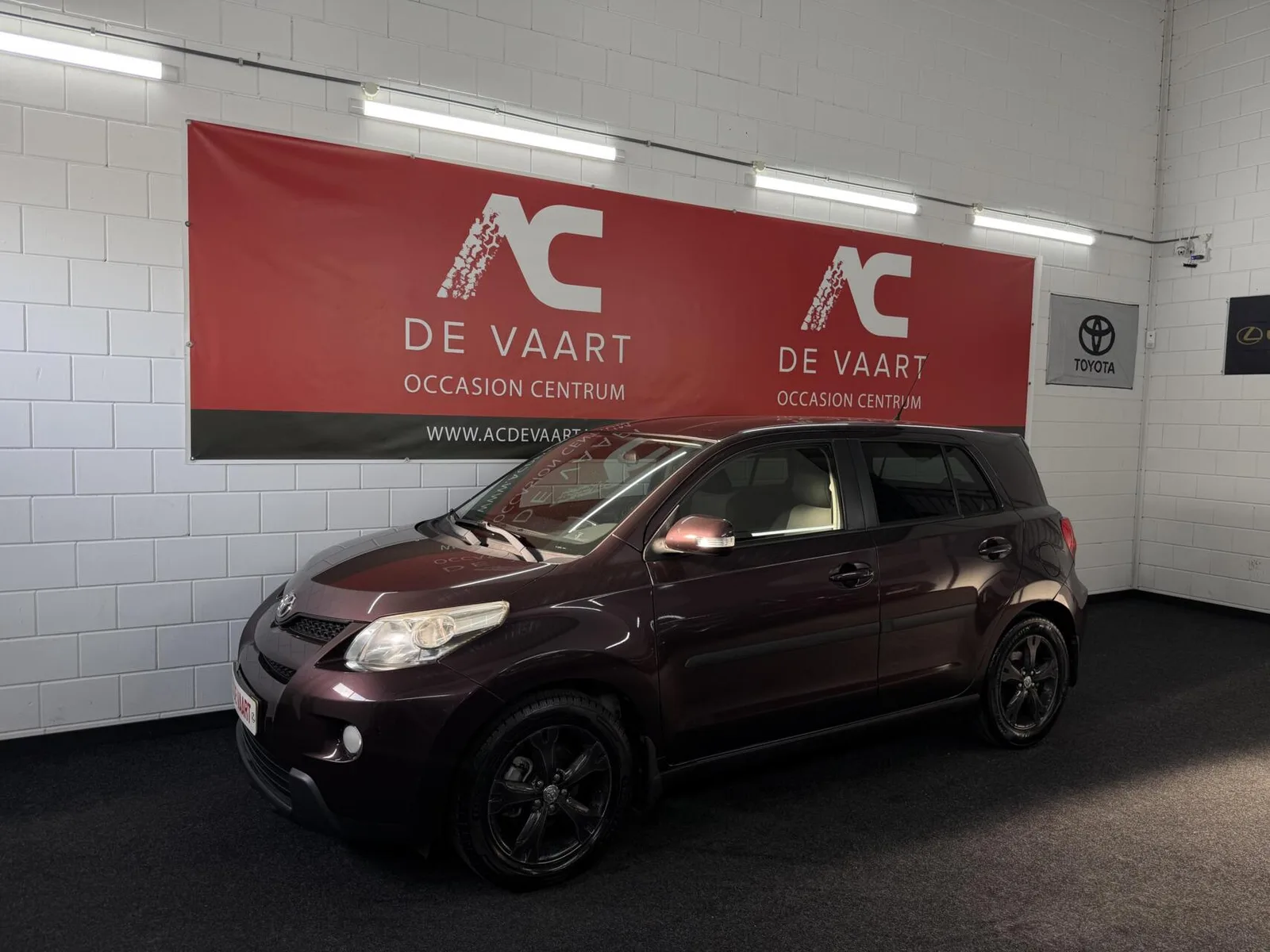 Toyota Urban Cruiser (2013) — foto 1