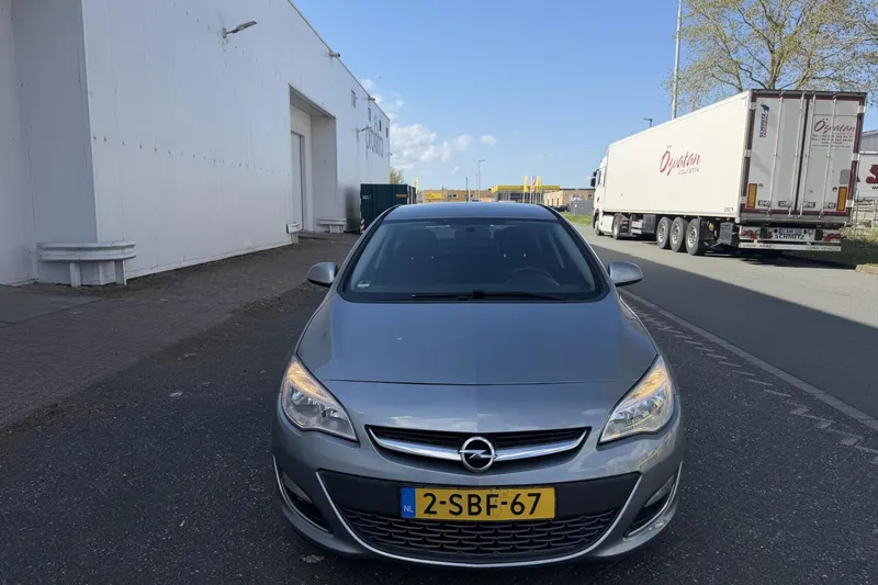 Opel Astra (2013)