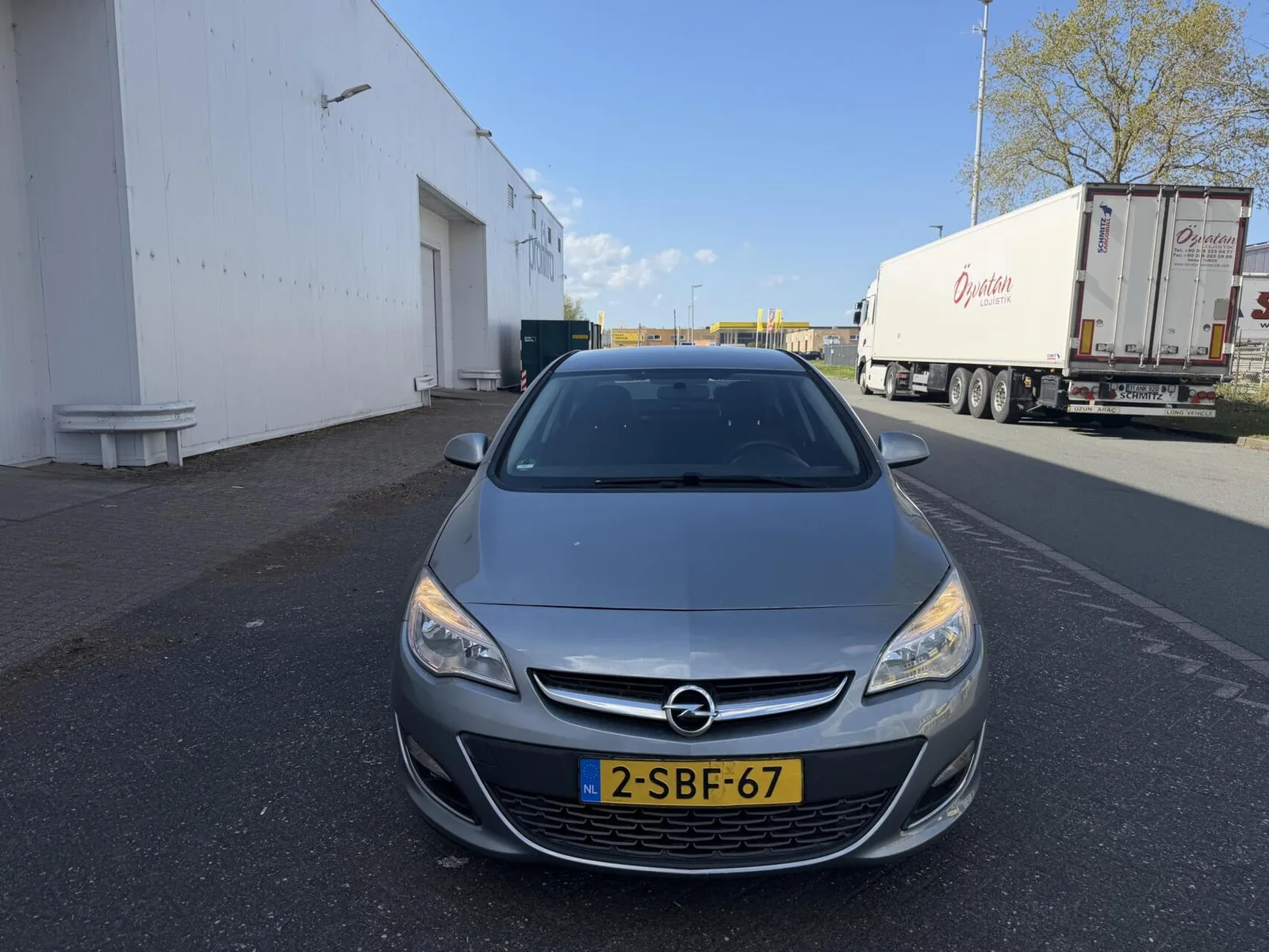 Opel Astra (2013) — foto 1
