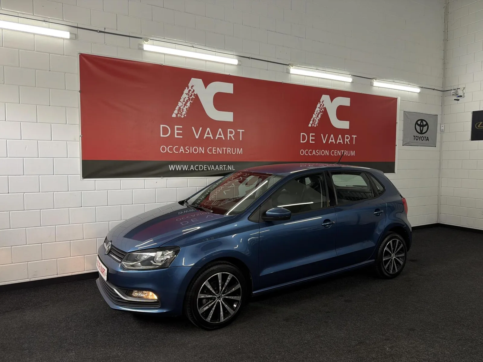 Volkswagen Polo (2015) — foto 1
