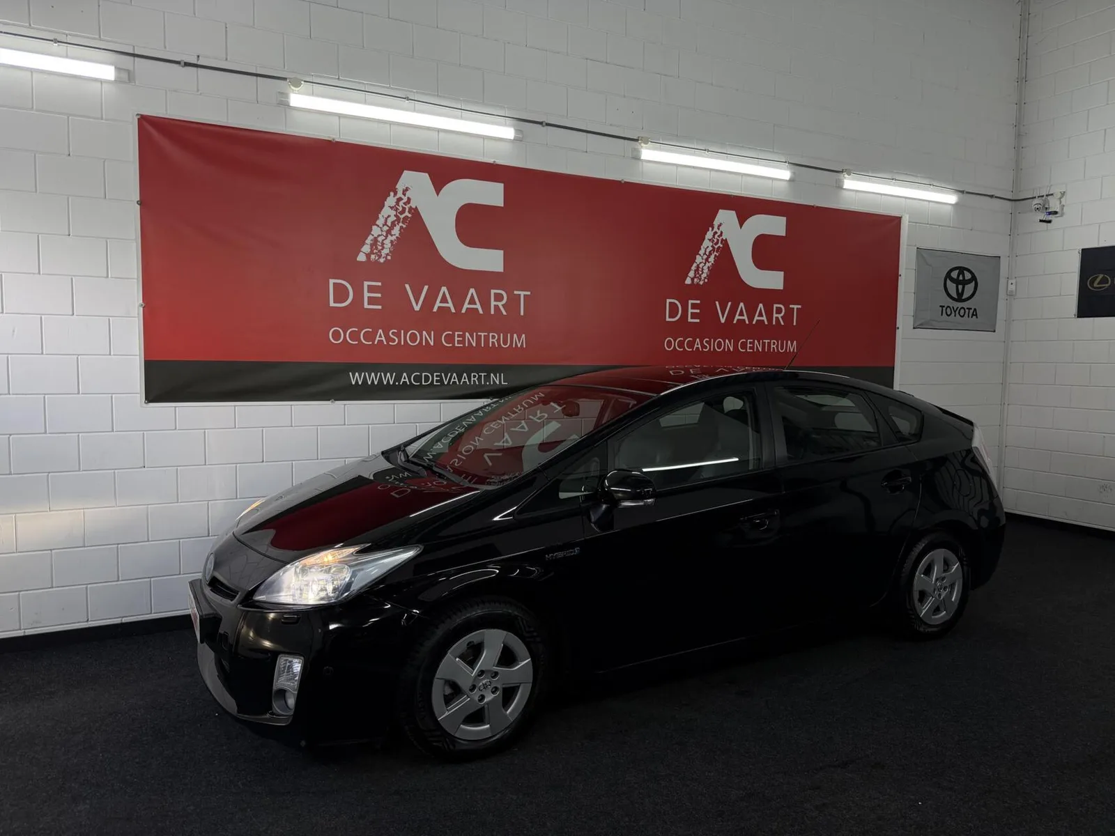 Toyota Prius (2010) — foto 1