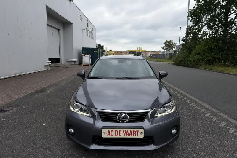 Lexus CT (2012)