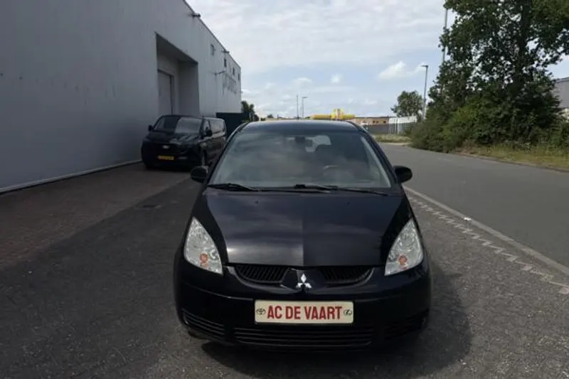 Mitsubishi Colt (2008)