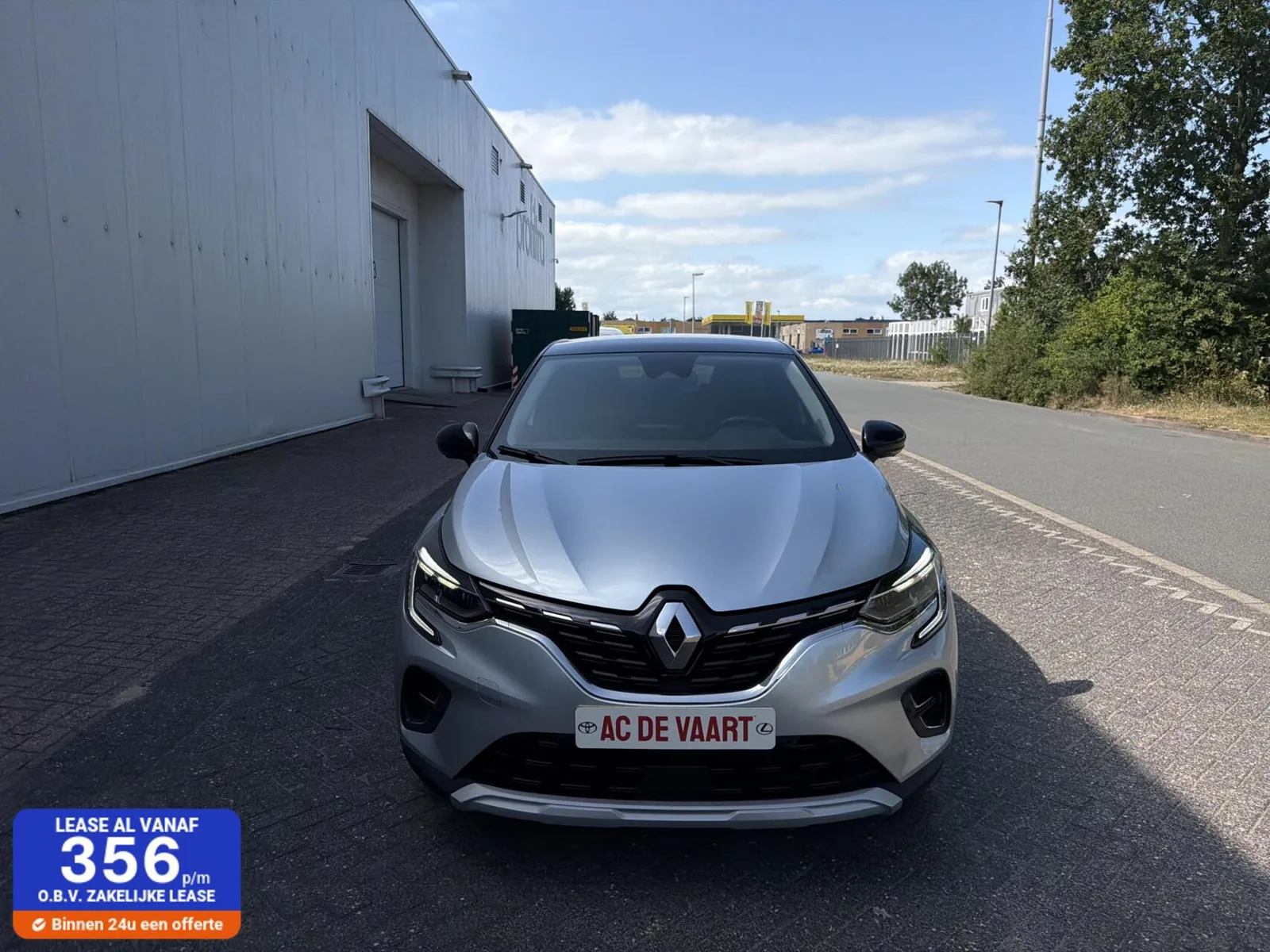 Renault Captur (2023) — foto 1