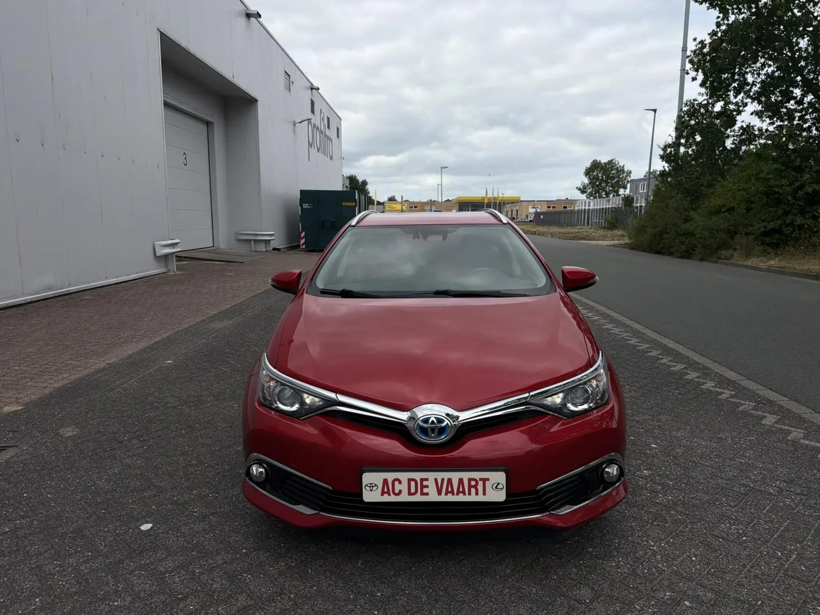 Toyota Auris (2015) — foto 1