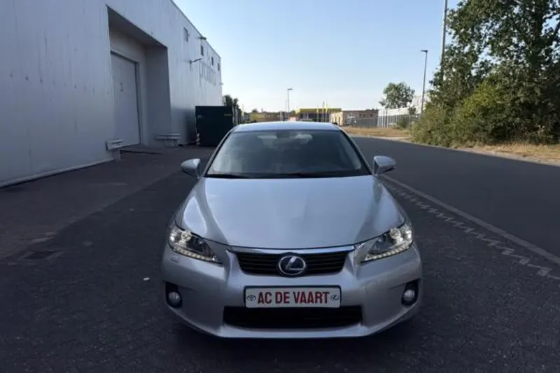 Lexus CT (2011)