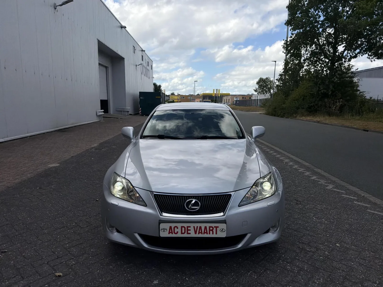 Lexus IS (2008) — foto 1