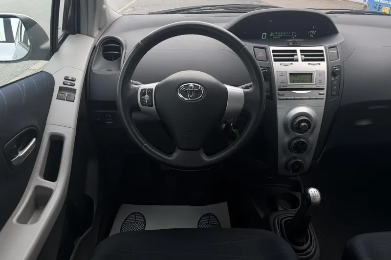 Toyota Yaris (2008)