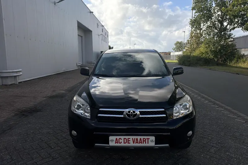 Toyota RAV4 (2008)