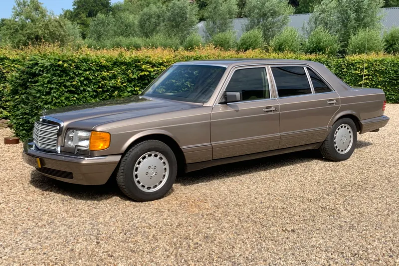 Mercedes-Benz 400-Serie (1989)
