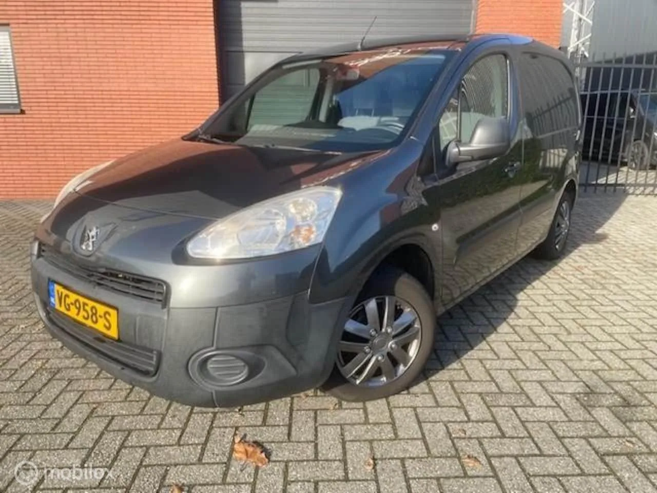 Peugeot Partner (2014) — foto 1