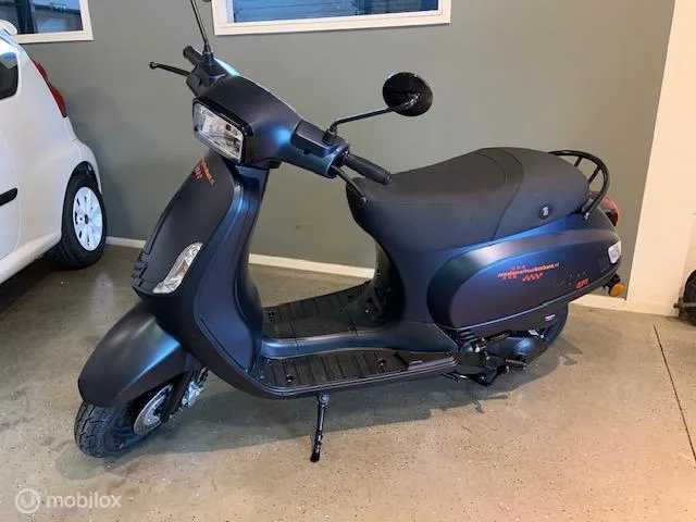 BTC Snorscooter Riva Sport E4 (2020) — foto 1