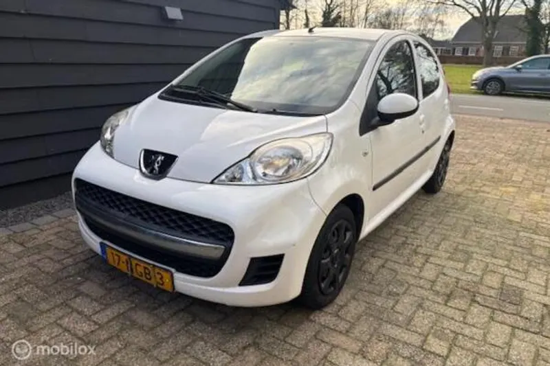 Peugeot 107 (2010)