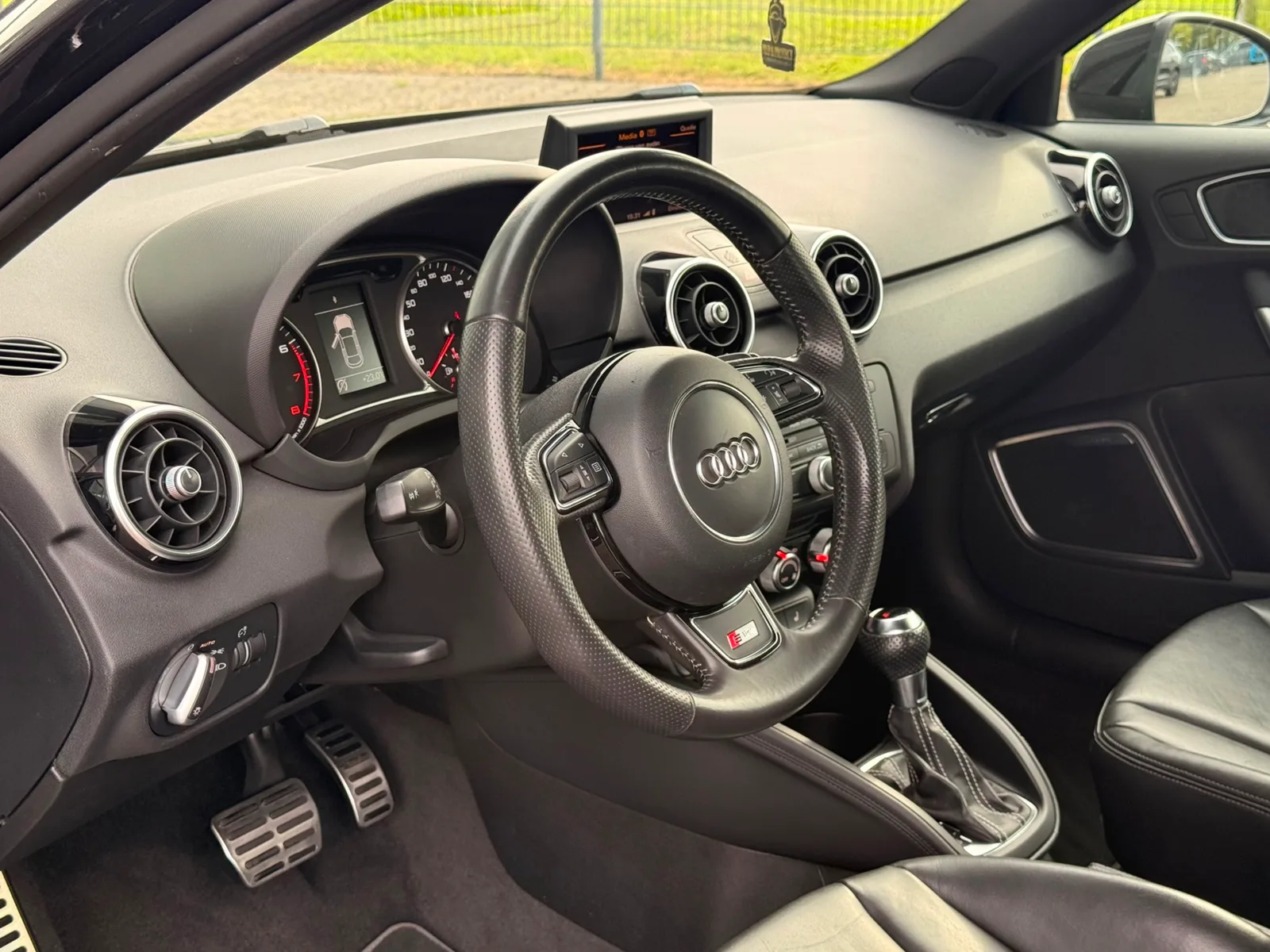 Audi A1 (2011) — foto 1
