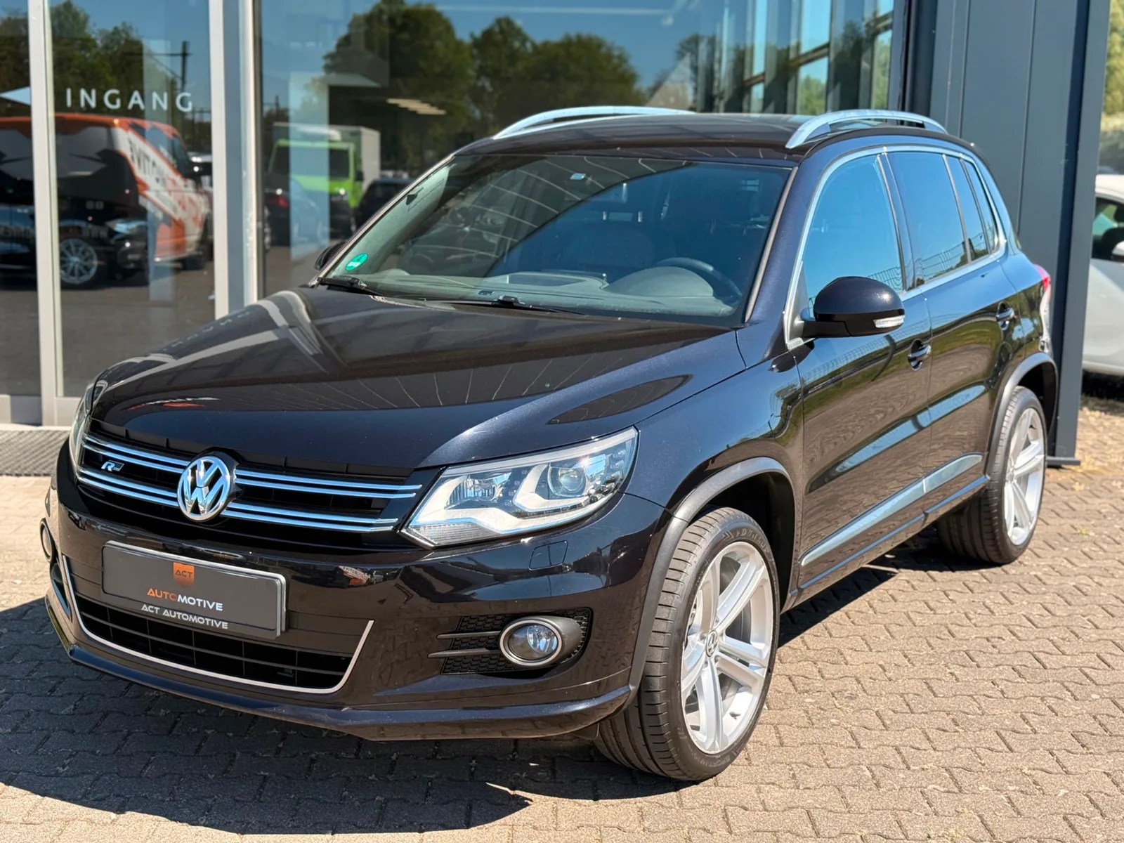 Volkswagen Tiguan (2012) — foto 1