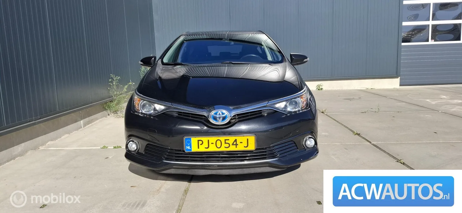 Toyota Auris (2017) — foto 1