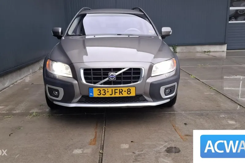 Volvo XC70 (2008)