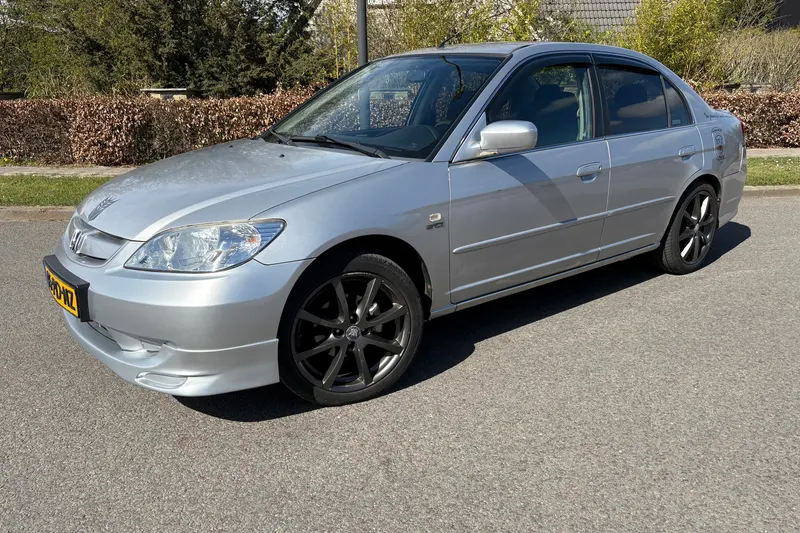 Honda Civic (2004)