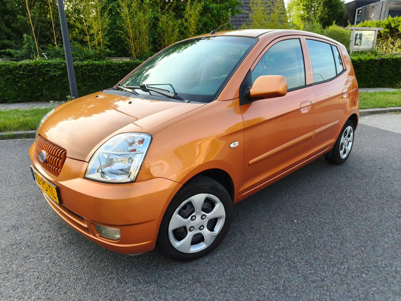 Kia Picanto (2004) — foto 1