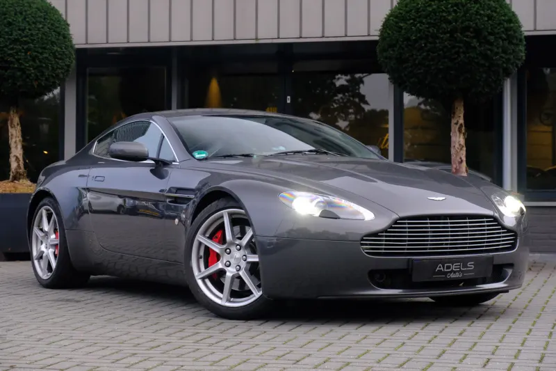 Aston Martin V8 (2008)