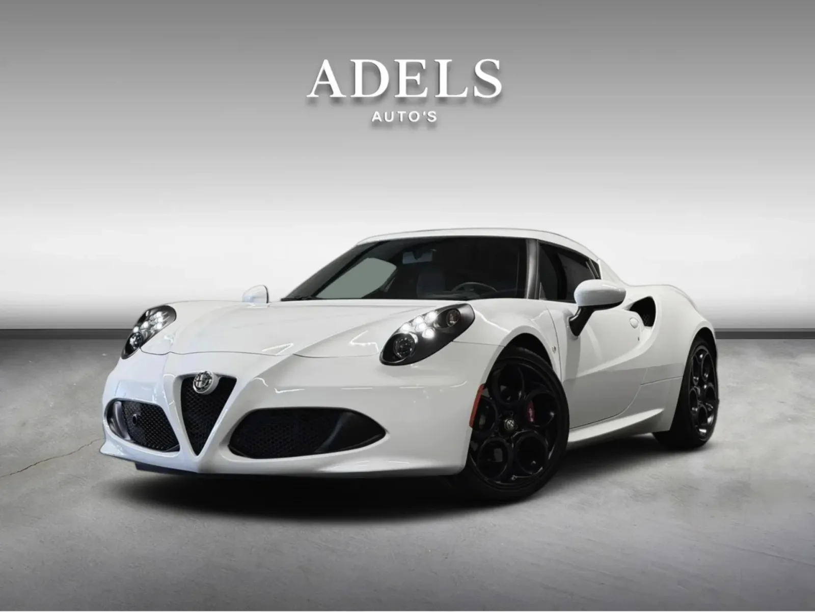 Alfa Romeo 4C (2016) — foto 1